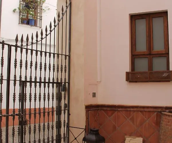 Hotell La Ermita - Unico Monumento De 2*