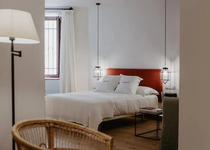 La Ermita - Unico Monumento De 2*