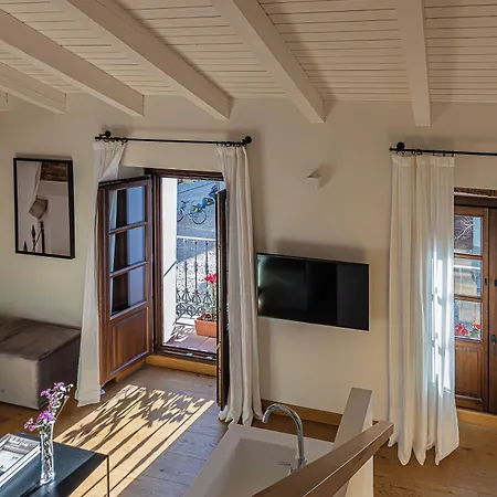 La Ermita - Unico Monumento De 2*