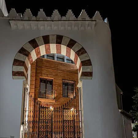 Готель La Ermita - Unico Monumento De 2*